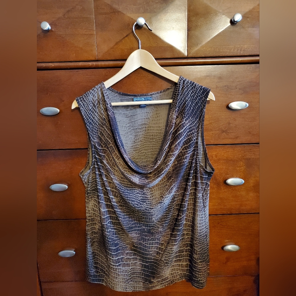 American Living Women Snake pattern Top